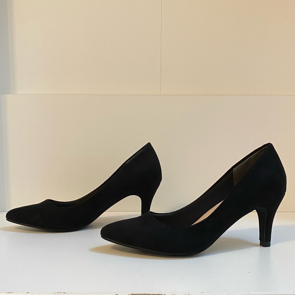 Black mini heels